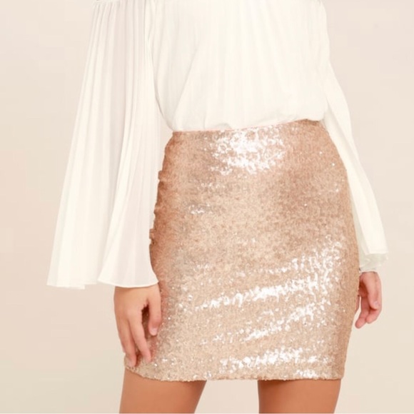 Lulus Dresses & Skirts - 💕Lulu’s Rose Gold Sequin Skirt - Large